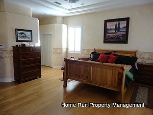 4th image of 884 Farley Ct