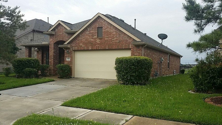 2nd image of 9910 Heritage Water Ct