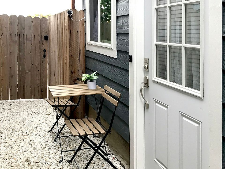 Private entrace