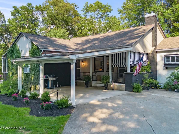 805 E Mountain Rd, Scranton, PA 18505
