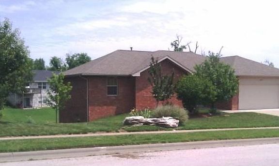 3820 W Parkridge Circle