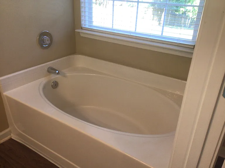 109 Karsten Creek Dr — Photo 11