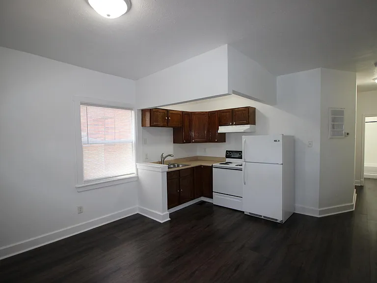 18 N Highland Ave #H — Photo 7
