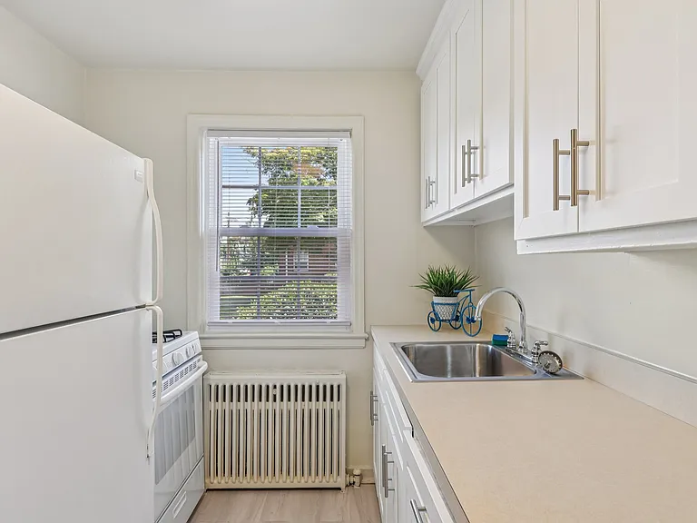 Greenwood Village Apartments — Photo 25