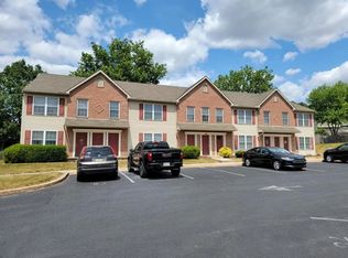 185 Tom Ave APT G, Ephrata, PA 17522