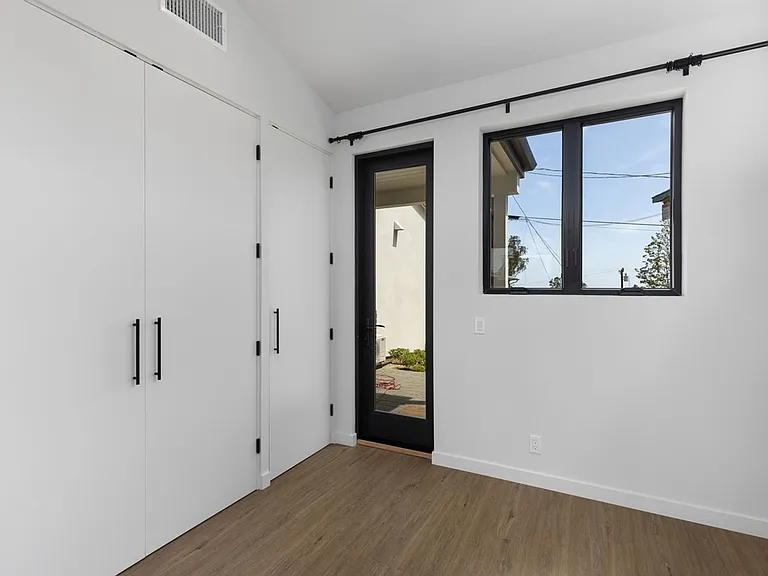 21552 Treetop Ln — Photo 23