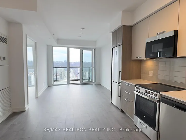 75 James St S #2912 — Photo 12