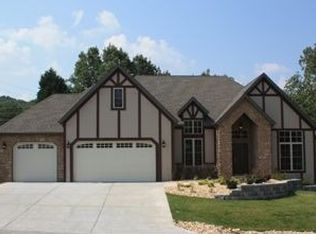 22 Royal Estates Dr, Kimberling City, MO 65686