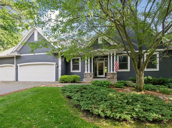 2351 Lukewood Dr, Chanhassen, MN 55317