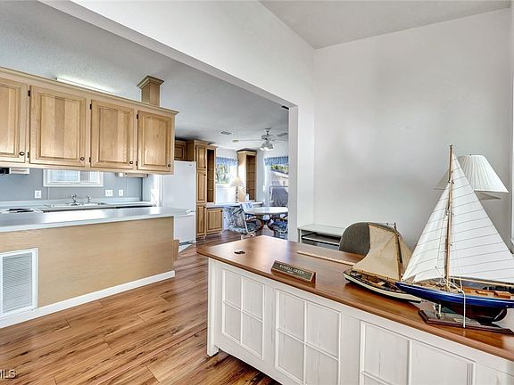 5th image of 10827 Little Heron Cir