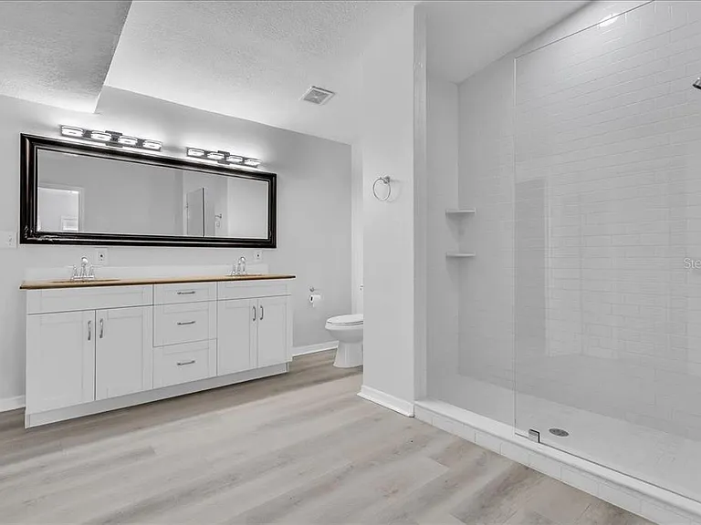 6008 N Tampa St — Photo 23