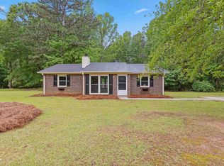 1046 Country Club Rd, Newnan, GA 30263