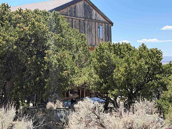 3rd image of 16941 Luke Road