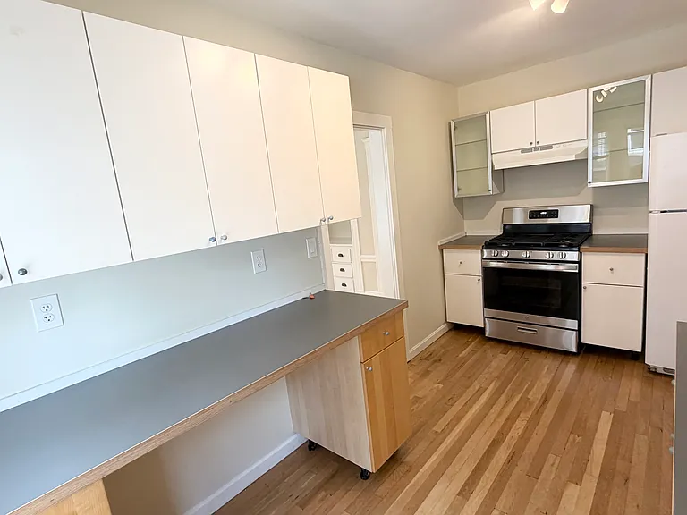 29 Beecher St #2 — Photo 14