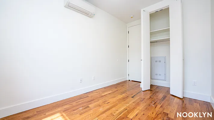 Rented by Nooklyn NYC LLC | media 19