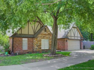 5512 S Columbia Ct, Tulsa, OK 74105