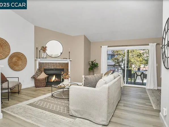 2414 Heatherleaf Ln, Martinez, CA 94553