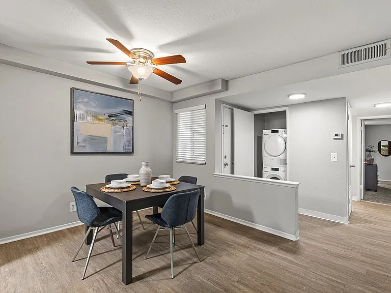 Kensington Park Apartments — Photo 46