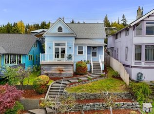 519 12th St, Bellingham, WA 98225