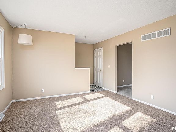 4th image of 724 W 48th St