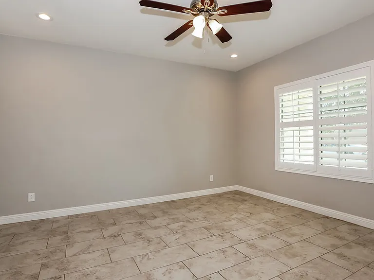 11124 E Tupelo Ave — Photo 8