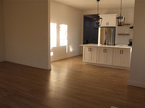 5th image of 1003 E 24th Ave APT A