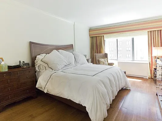 Sold by Sotheby's International Realty | media 19