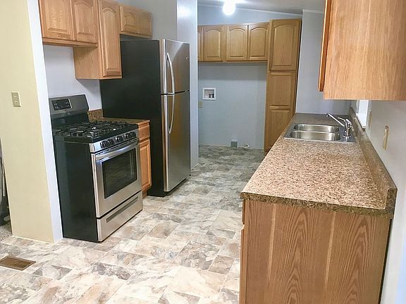 3rd image of 712 N Foch St