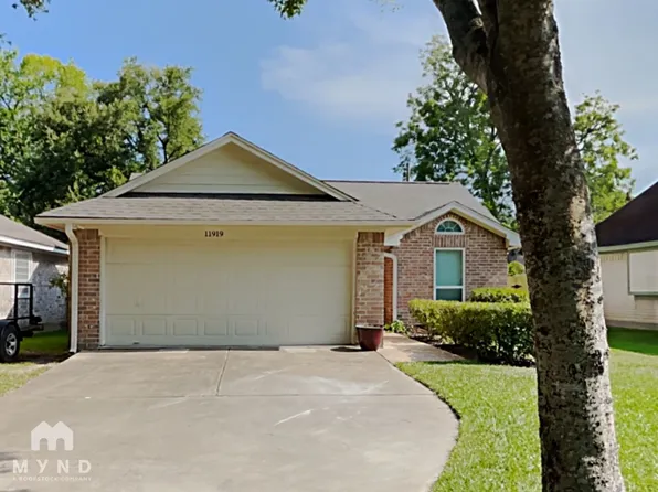 11919 12th St, Santa Fe, TX 77510