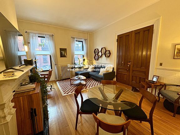 2nd image of 16 Hereford St APT 2