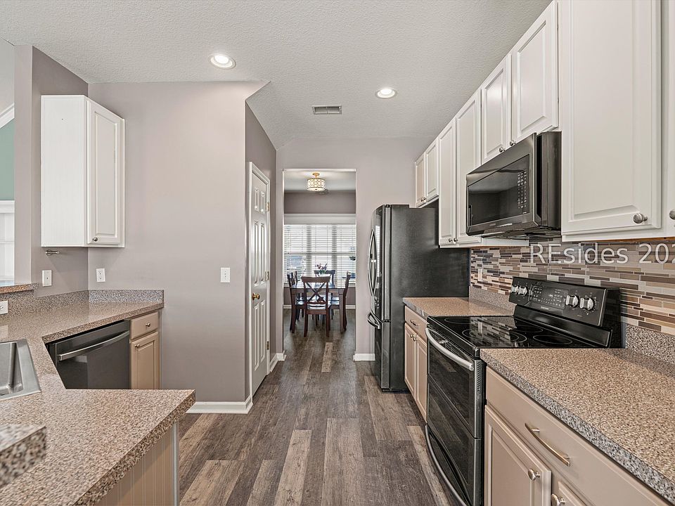 1st image of 10 Sagebrook Dr