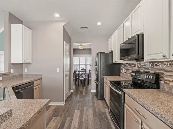 10 Sagebrook Dr, Bluffton, SC 29910