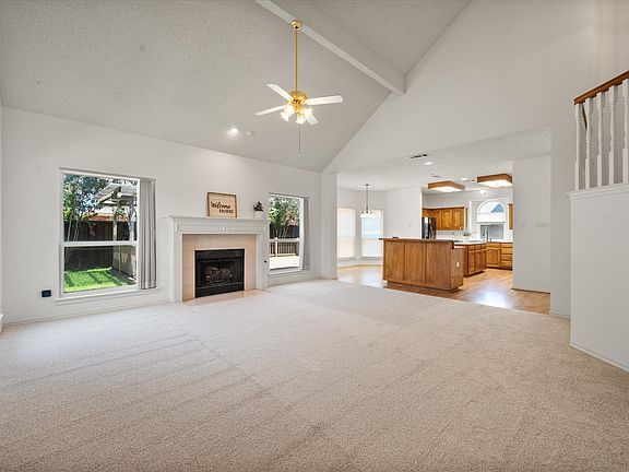 3rd image of 6505 Ashwood Dr