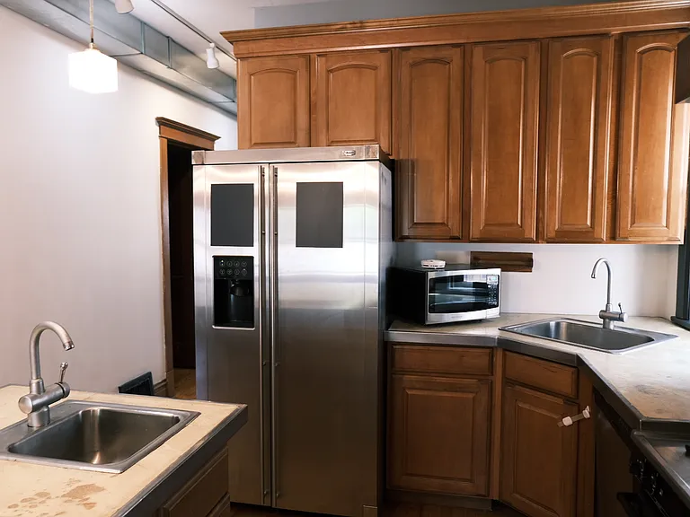 2432 N Rockwell St #1 — Photo 6