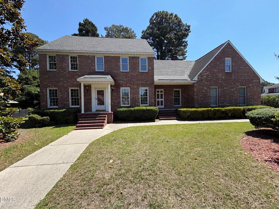 1st image of 345 Courtyard Ln