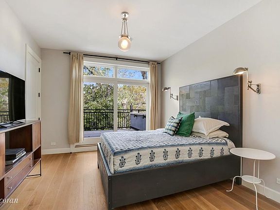 5th image of 331 Degraw St