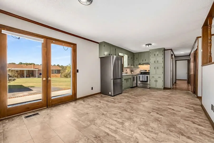 3 bed, 1275 sqft, $1,675 — Photo 3