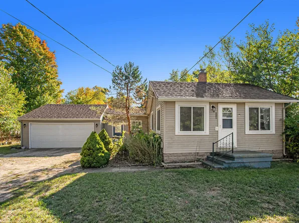 885 Eugene Ave, Muskegon, MI 49441