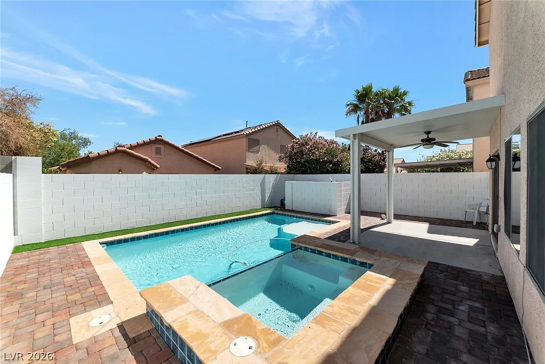 3 bed, 2.5 bath, 1462 sqft, $2,795 — Photo 3
