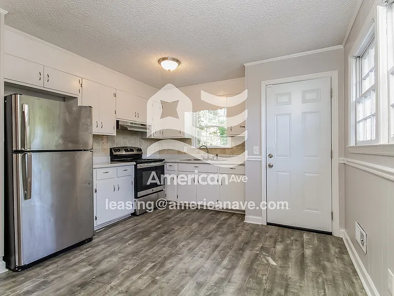 3931_005_kitchen_5.jpg