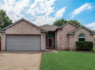 4311 Meriden Ct, Grand Prairie, TX 75052