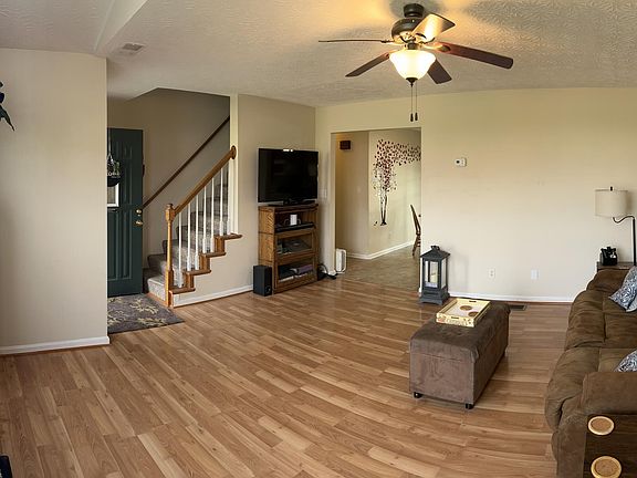 4th image of 243 Clear Lake Dr