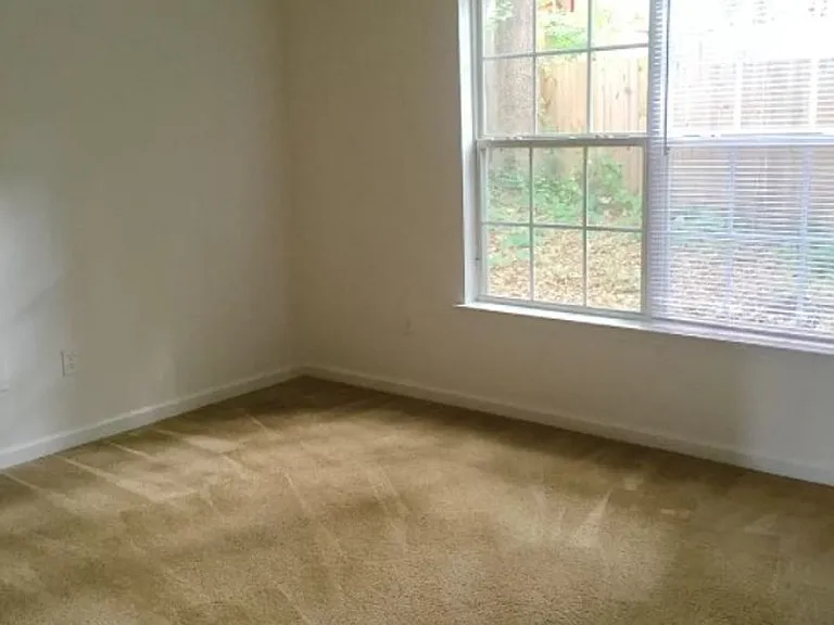 1524 Hudson St #1 — Photo 4