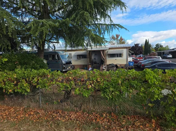 3635 Avenue G, White City, OR 97503