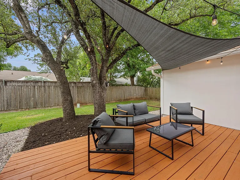 4902 Pelham Dr — Photo 35