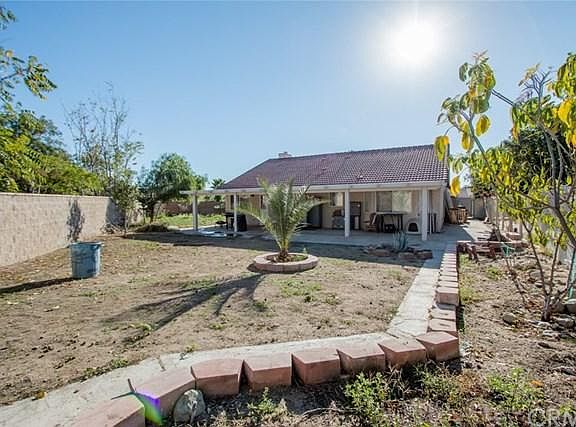 3rd image of 8287 Mint Ln