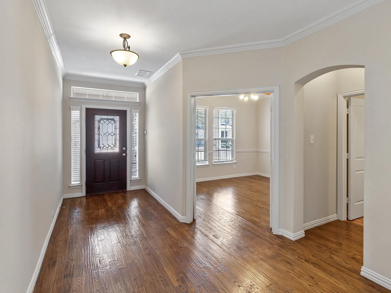 4 bed, 3.5 bath, 3120 sqft, $3,100 — Photo 3