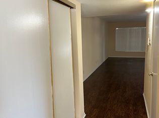7134 Amigo Ave #103, Reseda, CA 91335