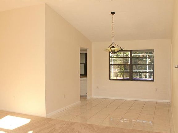 5th image of 291 Millstone Dr