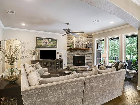 3rd image of 3008 S Cotswold Manor Dr